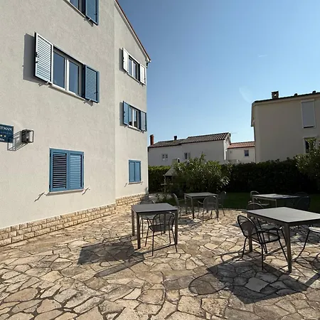 Theresa Barbat na Rabu